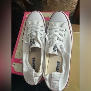 Converse shoe never worn size 8